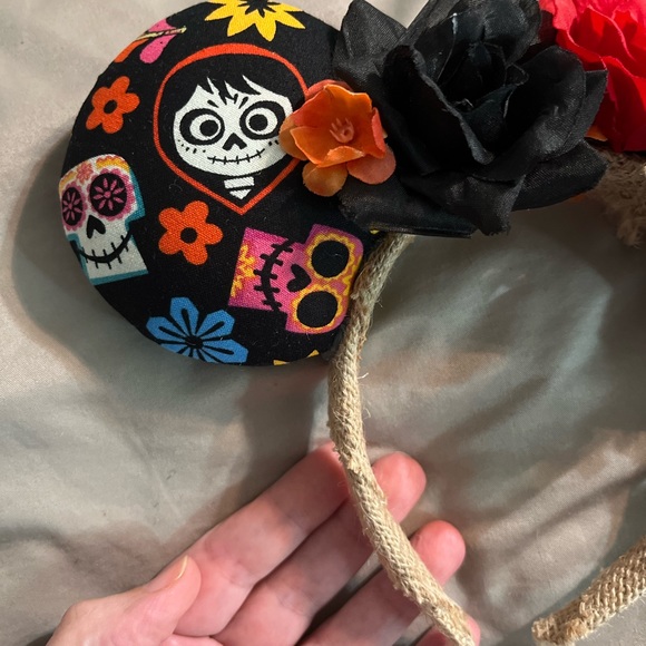 Coco inspired Minnie Mouse ears - Picture 3 of 9